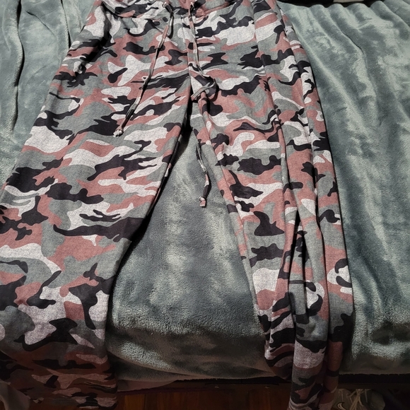 Bras - Picture 9 of 16